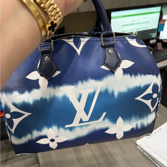 Louis Vuitton Monogram Escale limited edition Speedy Bandouliere30 & Make Up Bag - Picture 12 of 14